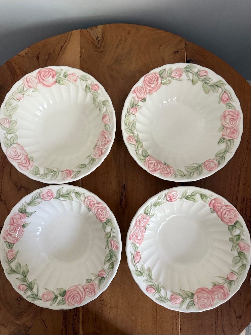 Metlox Vernon Ware Sculptured Rose 6 3/4" Cereal Bowls Poppytrail USA Set of 4